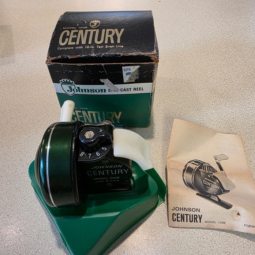Johnson Spin Cast Reel OS Green Century 100B Vintage Fishing Reel with Box